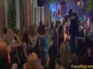 Liar pesta gambar/video porno vulgar pesta liar di prague malam klub