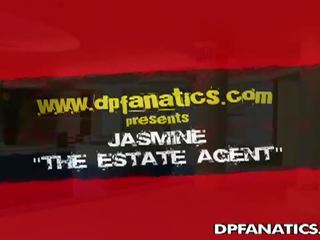 Dp fanatics: beguiling estate agent imeb kaks klapid