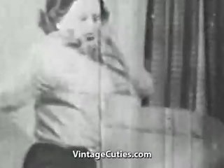 Vrouw spelen met een reusachtig piemel