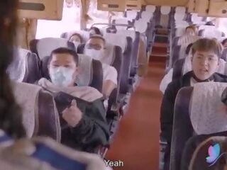 מבוגר וידאו סיור אוטובוס עם חזה גדול אסייתי כּלבתא מקורי סיני אָב סקס אטב עם אַנגְלִית תַת