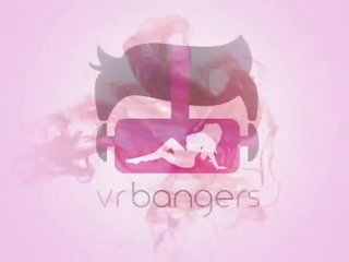 Vrbangers חוּשָׁנִי יפני נוער ראשון זמן מקבל מזוין קשה ב א רכבת