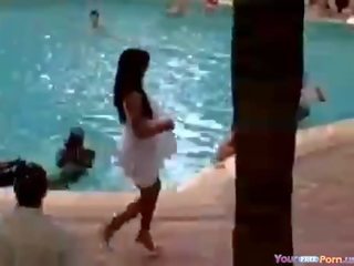 Marvellous Strip mov At The Pool