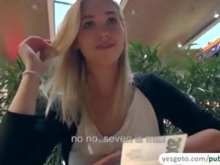 Incredible charming blondinka hottie gets paid for jemagat öňünde nudity