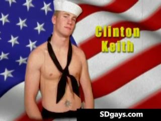 Erotic muscular hunk clinton gets