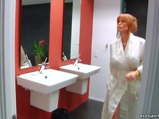 Darla crane dulkina as pirmas stripling į žiedas jos doorbell