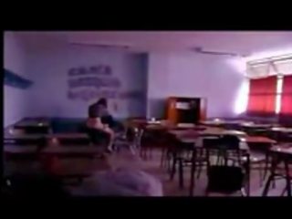 Guru-guru menangkap seks / persetubuhan dalam yang bilik darjah