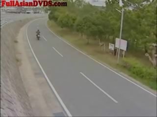 جب adolescent ركوب الخيل لعبة motorcylcle