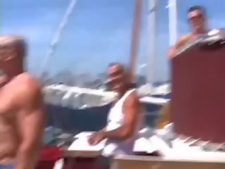 כרמן hayes מזוין ב א סירה