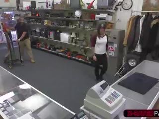 Turned on and brunet woman gets her amjagaz fucked by shawn in his ofis