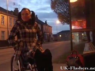 Disabled лия каприз мигане путка в публичен