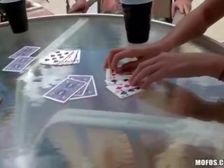 Colegiu dezbraca poker joc capete în sus în orgie