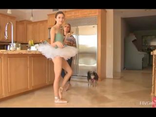 Claire shes ένα αρχίδια και brought αυτήν ballet