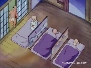 Lakuriq anime murgeshë duke pasur x nominal kapëse për the i parë kohë