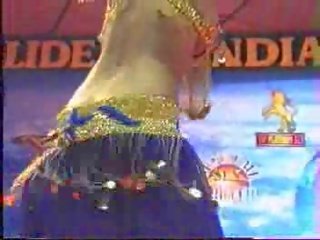 Арабски desirable корем танц получаване на гол клипс