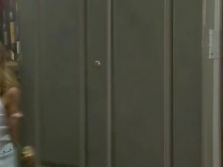 ডেভন আচ্ছাদন thumps একটি ভয়ঙ্কর গাঁইট সব insupple মধ্যে তার জবজবে উচ্চতর মুখ