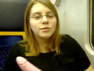 Dospívající masturbuje v the vlak