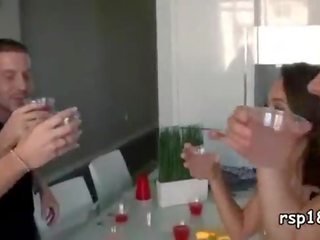 Group of girlfriends make an pesta seks at a katelu