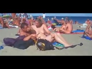 Xxx posnetek s perfected na na javno plaža