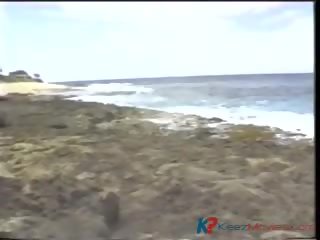Seksas video havajietiškas stilius - scena 1