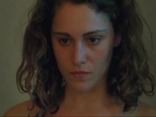 Ariane labed akt - attenberg - 2010