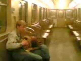 Amaterke seks film pri metro prikaži