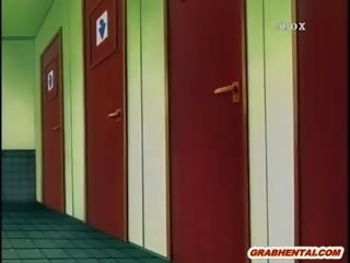 Cordada hentai mamá dildoed wetpussy en la lavabo